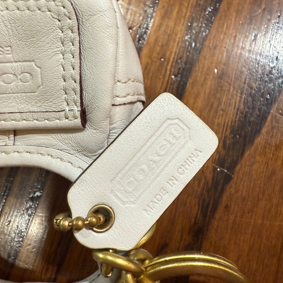 Coach White Leather Key Holder/Key Fob/Handbag Charm Vintage Brass Hardware - Picture 2 of 4